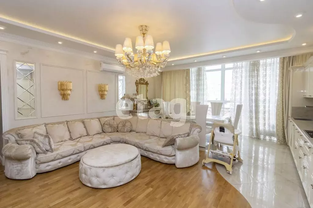 3-к кв. Тюменская область, Тюмень ул. Короленко, 12 (179.0 м) - Фото 1