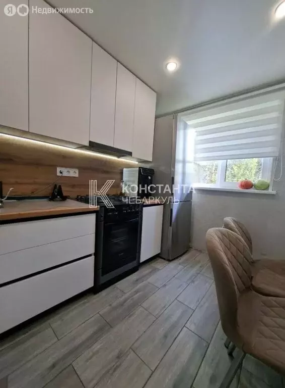 3-комнатная квартира: Чебаркуль, улица Каширина, 34 (52.4 м) - Фото 1