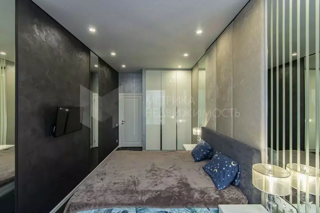 1-к кв. Тюменская область, Тюмень ул. Короленко, 12 (61.7 м) - Фото 1