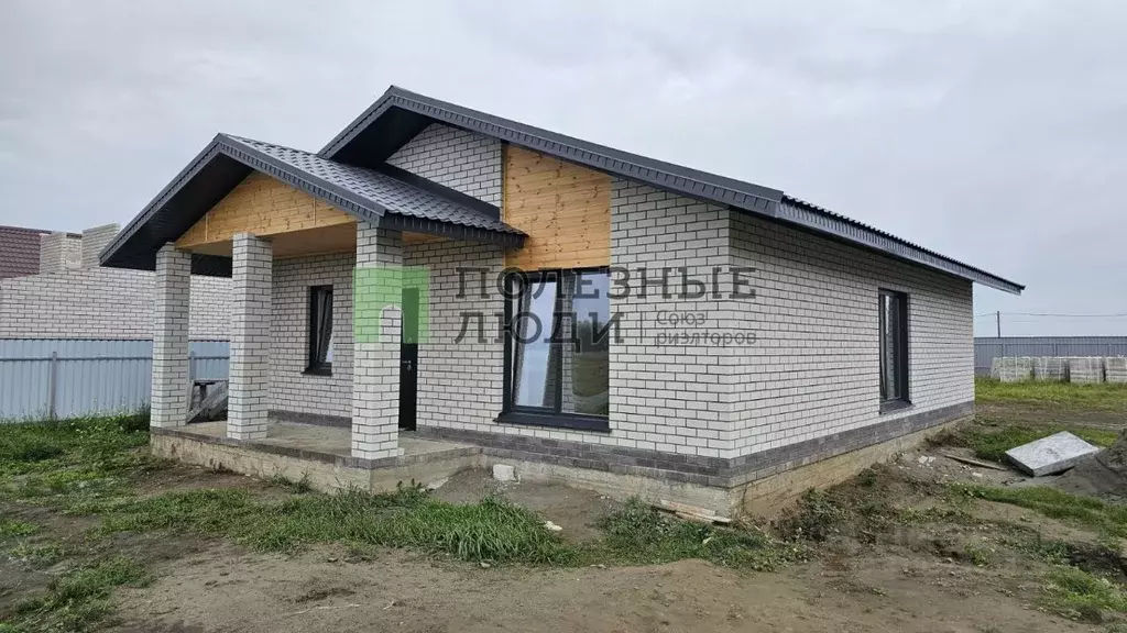 Дом в Алтайский край, Первомайский район, с. Фирсово, Рощино мкр ул. ... - Фото 1