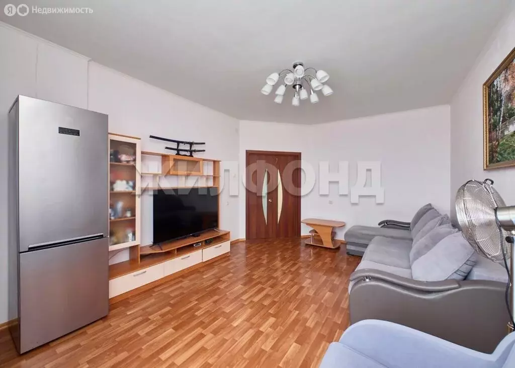 3-комнатная квартира: Новосибирск, улица Краузе, 17 (80.1 м) - Фото 1