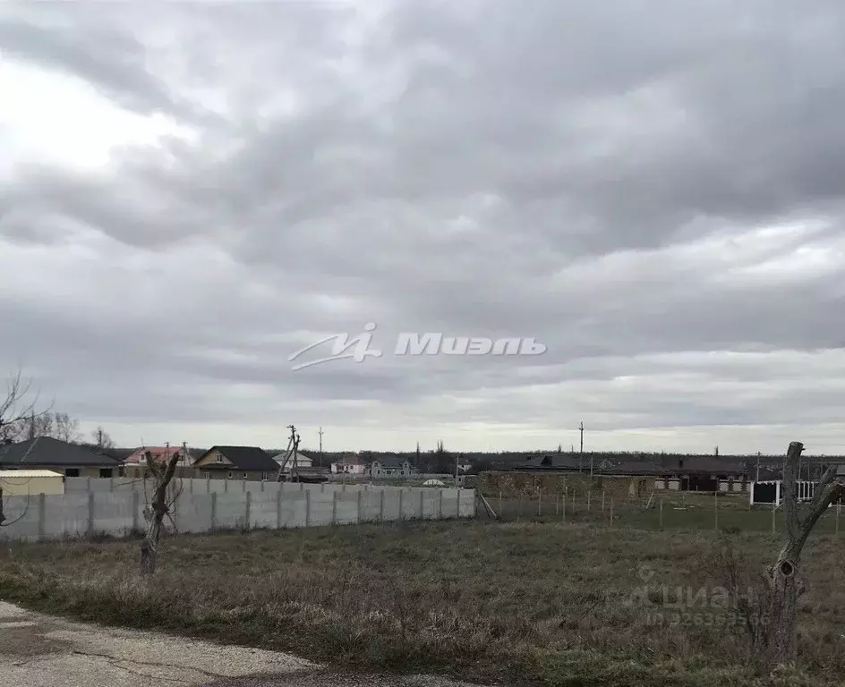 Участок в Крым, Симферопольский район, с. Урожайное, Имени Сахарова ... - Фото 1