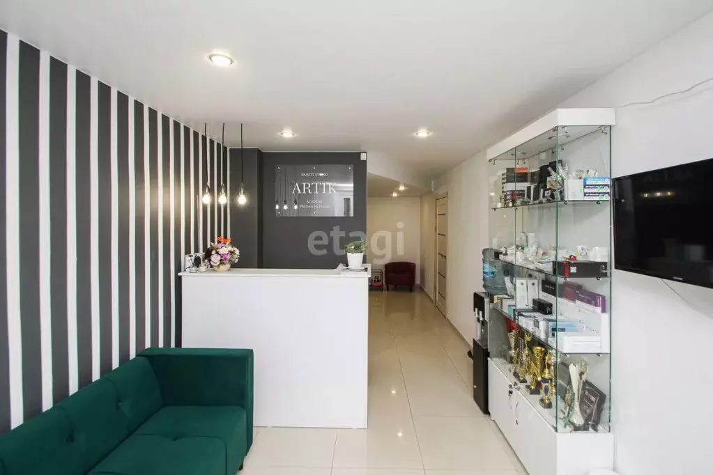 Помещение свободного назначения в Тюменская область, Тюмень Солнечный ... - Фото 1