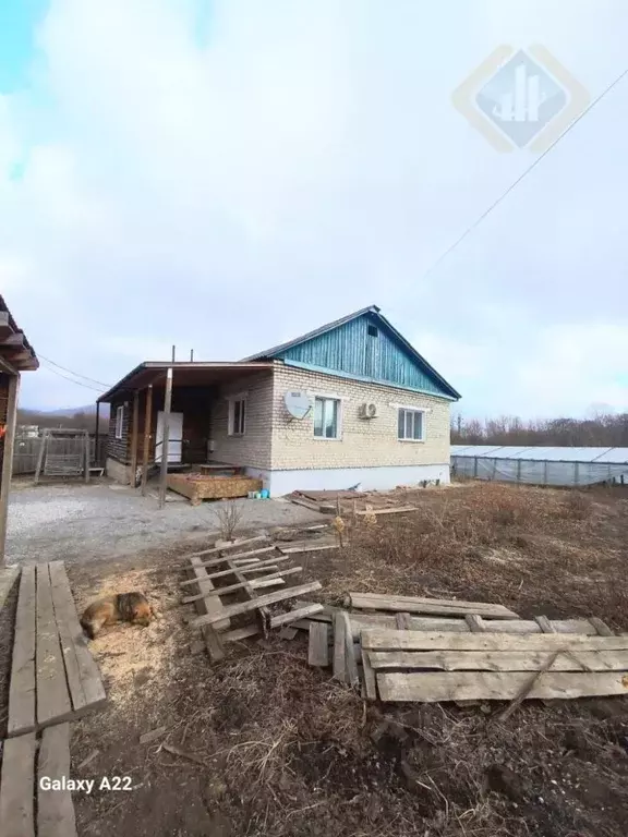 Дом в Приморский край, Партизанский муниципальный округ, с. ... - Фото 1