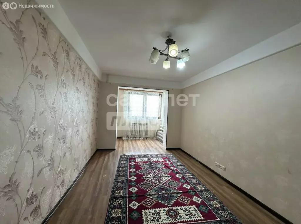 2-комнатная квартира: Махачкала, проспект Имама Шамиля, 46Г (70 м) - Фото 1