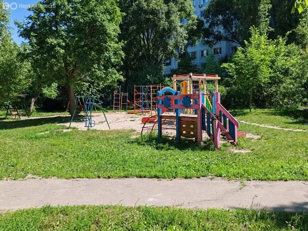 3-комнатная квартира: Курчатов, улица Гайдара, 3 (64.2 м) - Фото 1