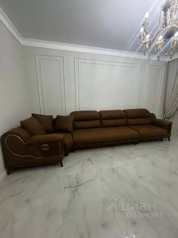 2-к кв. Чеченская республика, Грозный ул. Сайханова, 133к15 (72.0 м) - Фото 1