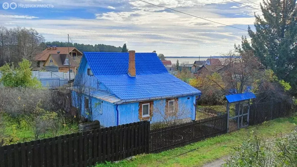 Дом в Челябинская область, Каслинский округ, посёлок Тихомировка, ... - Фото 1