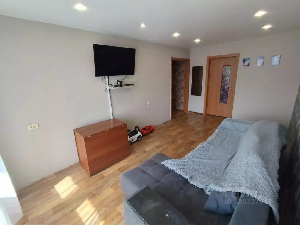 3-к кв. Кемеровская область, Новокузнецк ул. Новоселов, 14 (61.9 м) - Фото 0