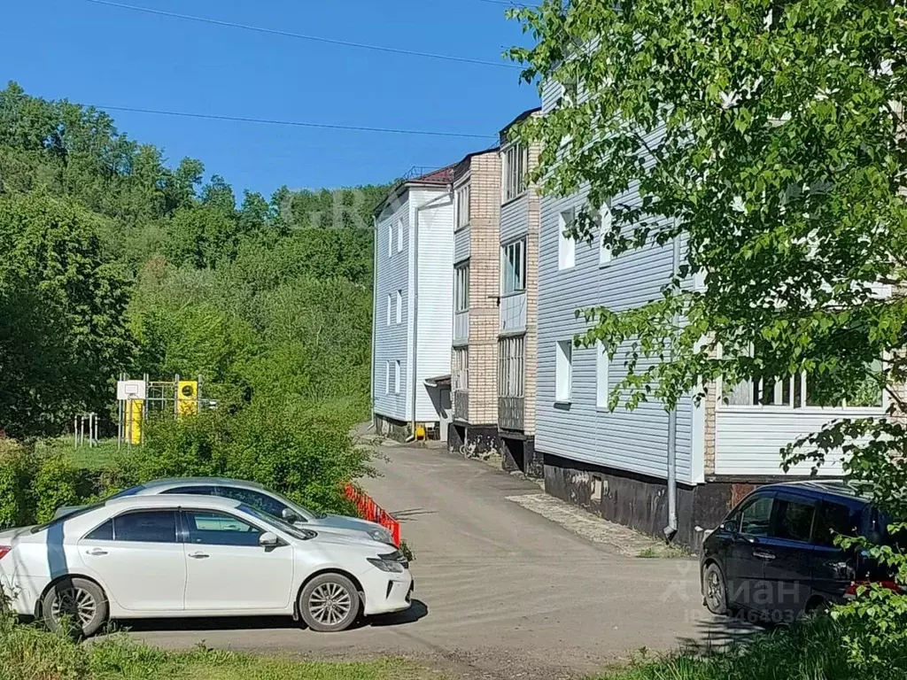 2-к кв. Алтай, Горно-Алтайск пер. Лисавенко, 2 (46.7 м) - Фото 1