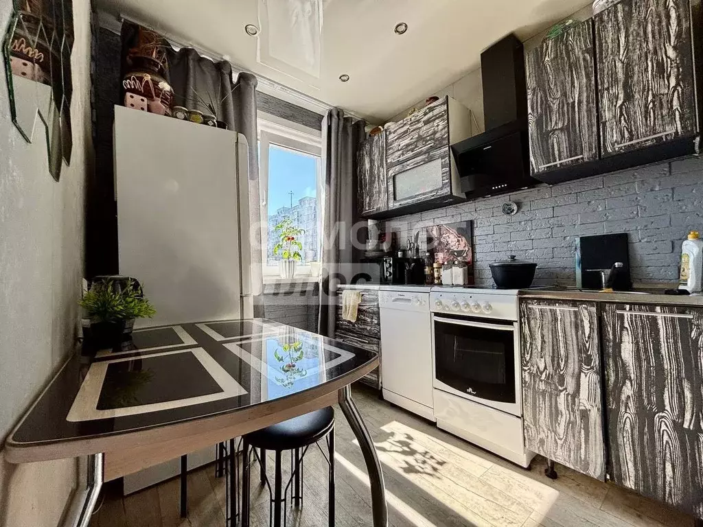 4-к кв. Кемеровская область, Ленинск-Кузнецкий просп. Ленина, 61/1 ... - Фото 0