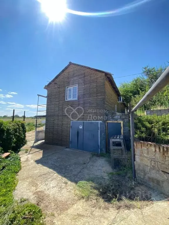 Дом в Волгоградская область, Светлоярский район, Червленовское с/пос, ... - Фото 1