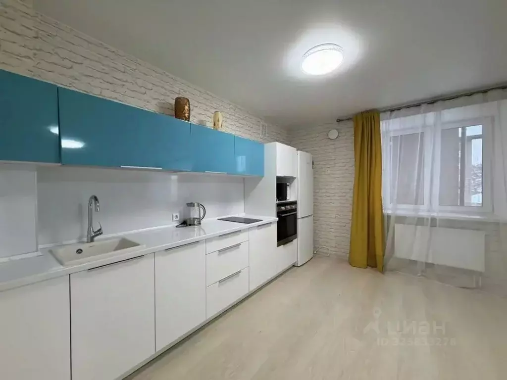 2-к кв. Свердловская область, Березовский ул. Старателей, 5А (73.0 м) - Фото 1