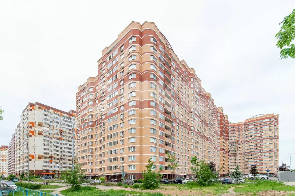 2-комнатная квартира: Видное, бульвар Зелёные Аллеи, 12 (65 м) - Фото 0