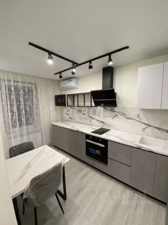 Студия Тюменская область, Тюмень ул. Республики, 204к5 (28.0 м) - Фото 2