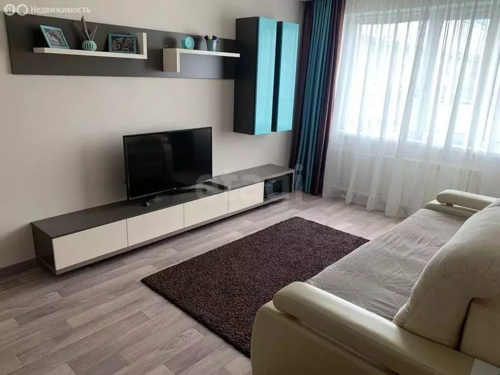 3-комнатная квартира: Новый Уренгой, Ленинградский проспект, 8А (60 м) - Фото 1