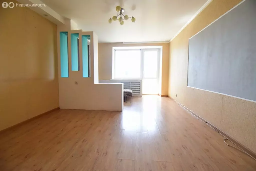 3-комнатная квартира: Туймазы, улица 70 лет Октября, 5 (59.5 м) - Фото 1