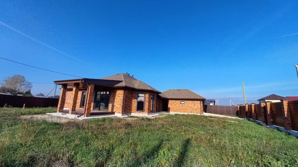 Коттедж в Свердловская область, Сысертский муниципальный округ, с. ... - Фото 1