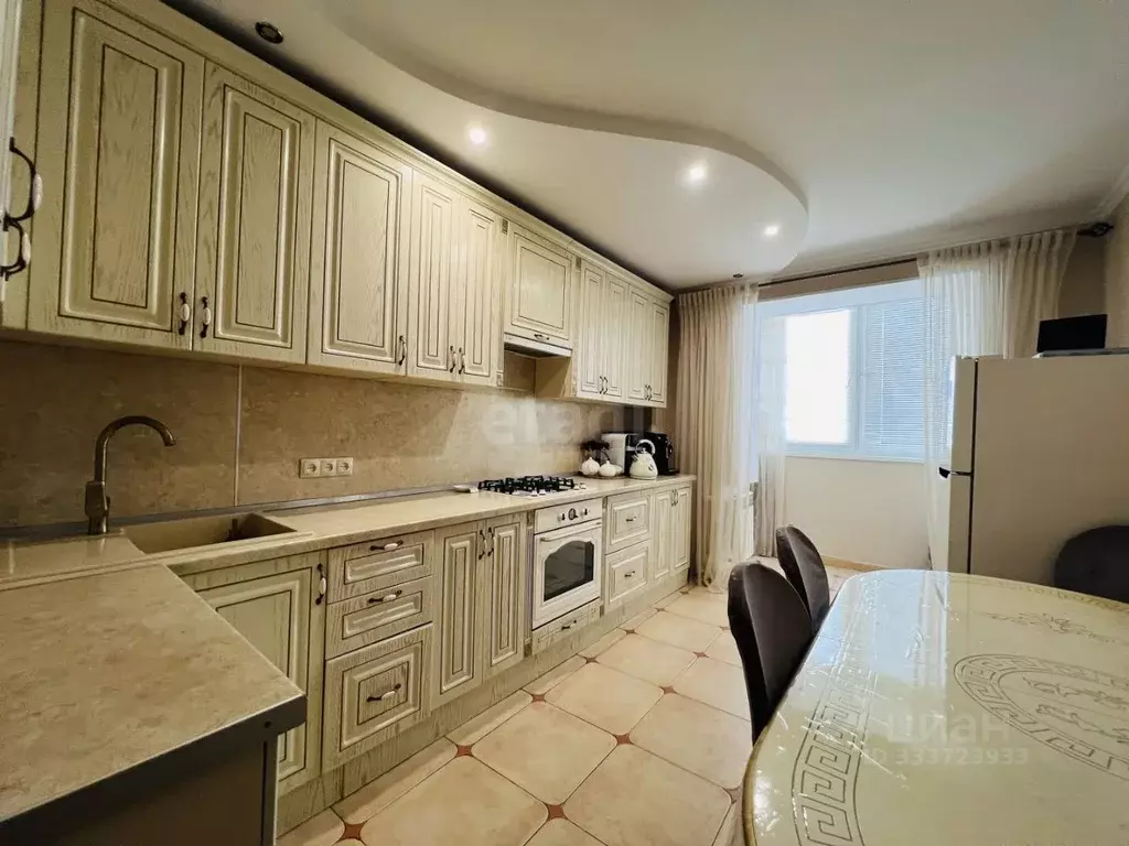 3-к кв. Карачаево-Черкесия, Черкесск Октябрьская ул., 380 (92.0 м) - Фото 1