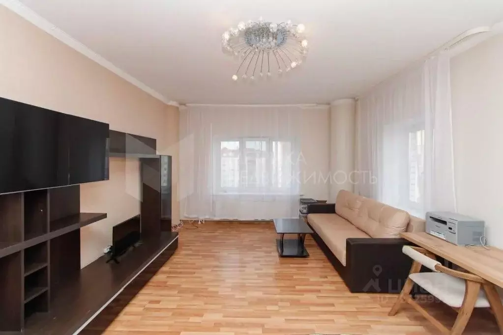 2-к кв. Тюменская область, Тюмень ул. 50 лет ВЛКСМ, 19 (63.3 м) - Фото 1