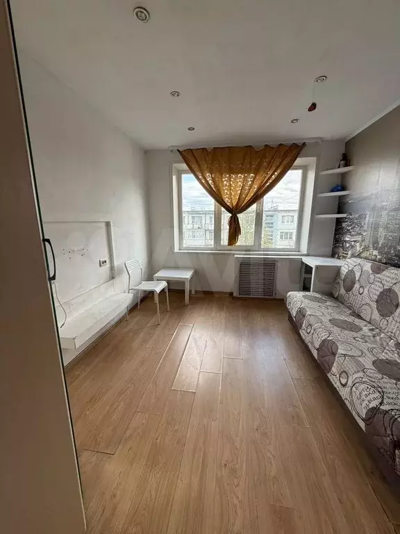 Комната 11 м в 4-к., 5/5 эт. - Фото 1