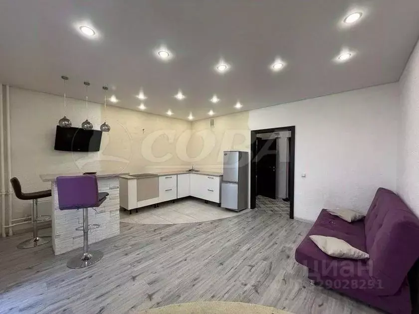 Студия Тюменская область, Тюмень ул. Верхнетарманская, 3 (32.0 м) - Фото 1