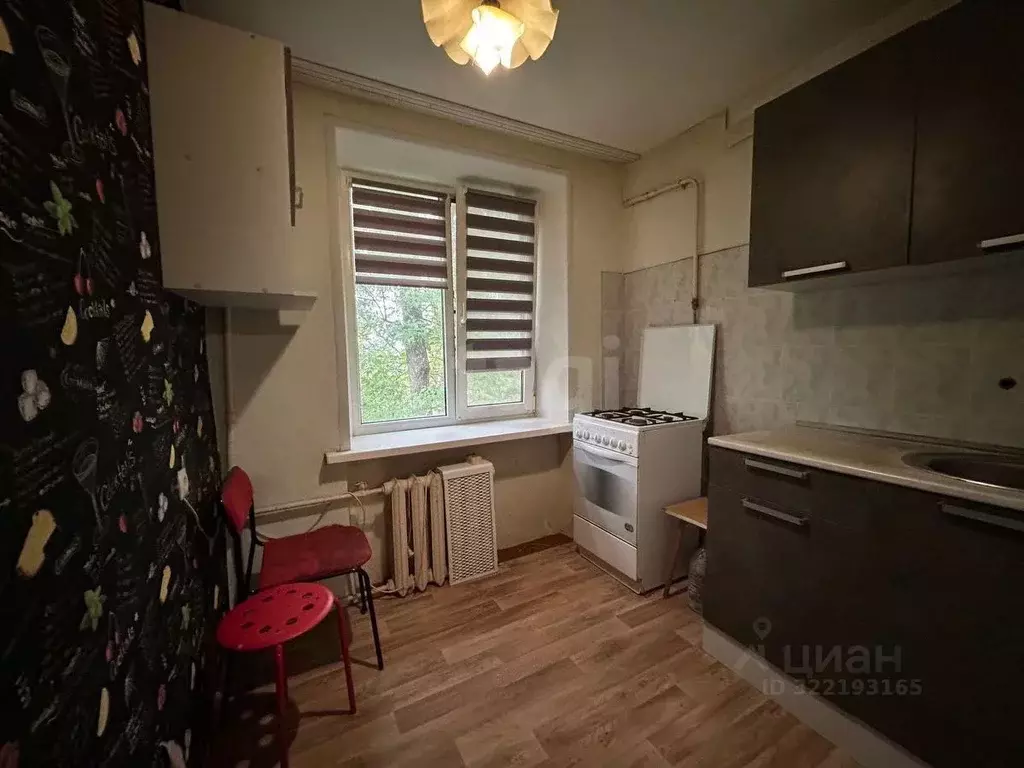 2-к кв. Псковская область, Псков ул. Комдива Кирсанова, 7 (43.5 м) - Фото 0