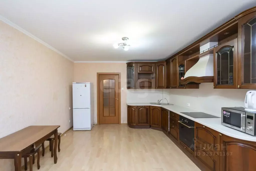 1-к кв. Тюменская область, Тюмень 6-й мкр, ул. Валерии Гнаровской, ... - Фото 1