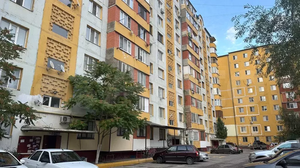 2-к. квартира, 56 м, 4/10 эт. - Фото 0