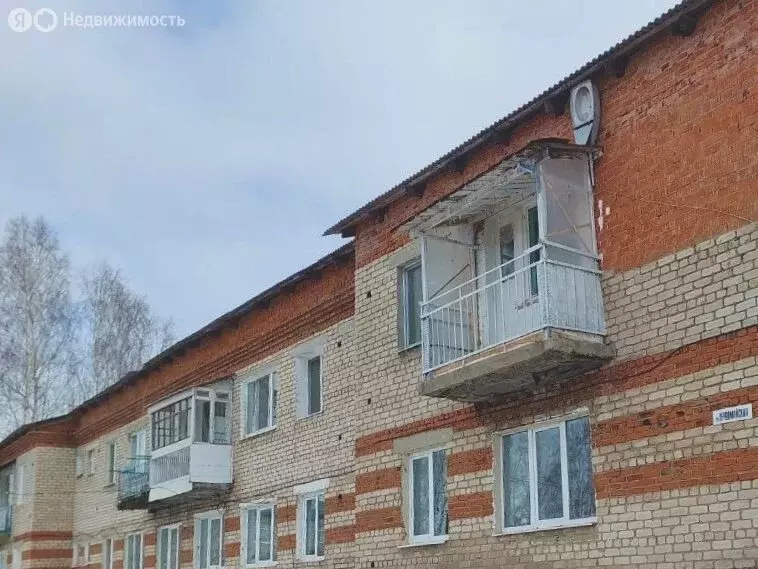 3-комнатная квартира: Чёрмоз, Первомайская улица, 21 (66.4 м) - Фото 1