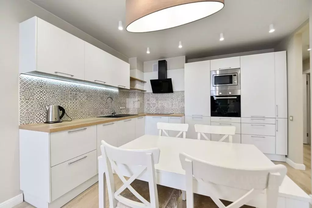 2-к кв. Алтайский край, Барнаул ул. Никитина, 107 (54.0 м) - Фото 1