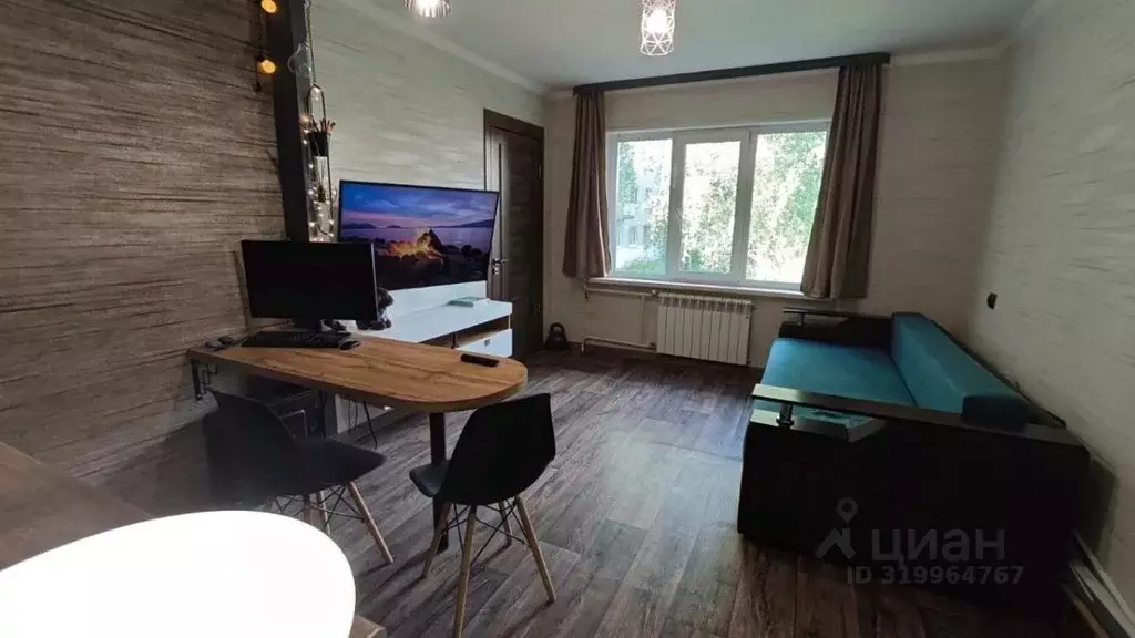 3-к кв. Томская область, Томск ул. Интернационалистов, 35 (37.0 м) - Фото 0