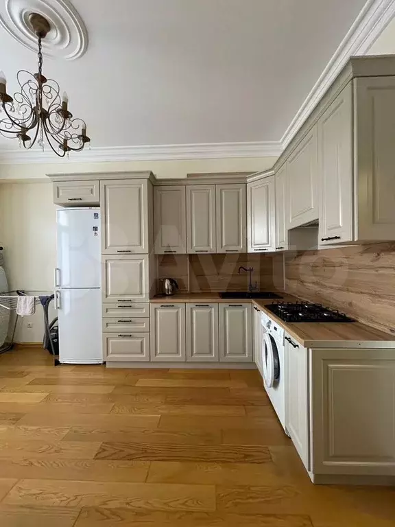 1-к. квартира, 52 м, 3/10 эт. - Фото 0