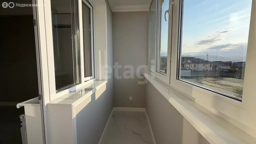 1-комнатная квартира: Каспийск, улица Магомедали Магомеджановa, 18к5 ... - Фото 2