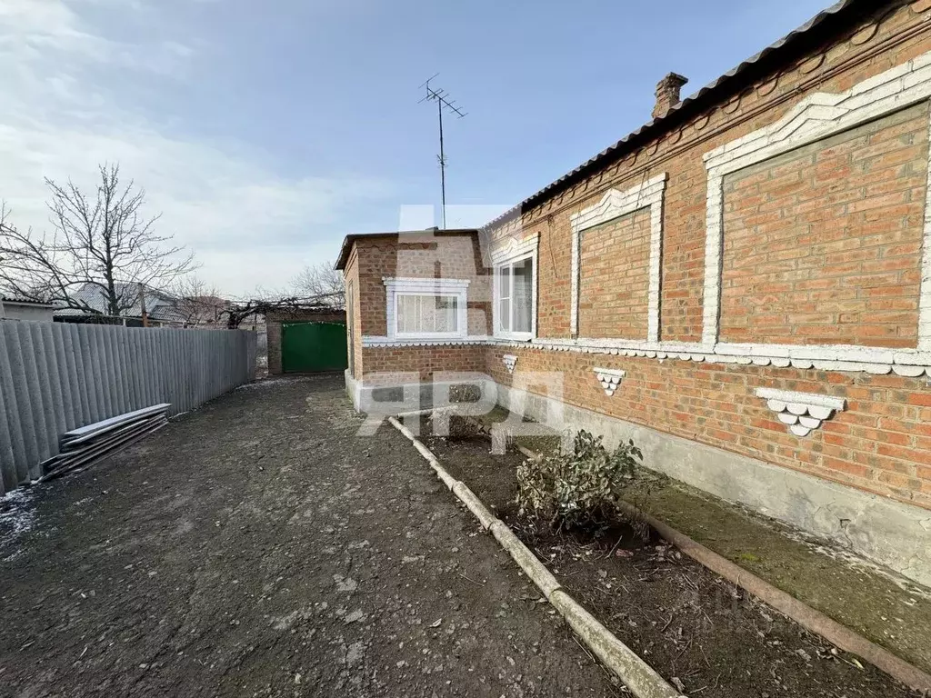 Дом в Ростовская область, пос. Матвеев Курган ул. Чапаева, 30 (94 м) - Фото 1