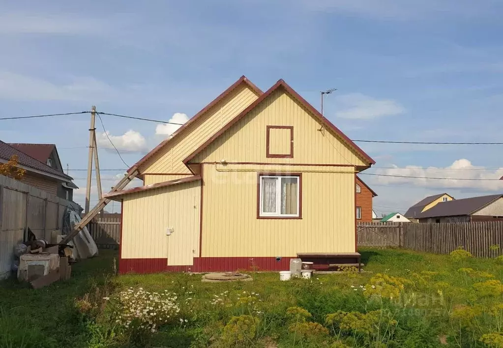 Дом в Башкортостан, Нуримановский район, Красногорский сельсовет, с. ... - Фото 0