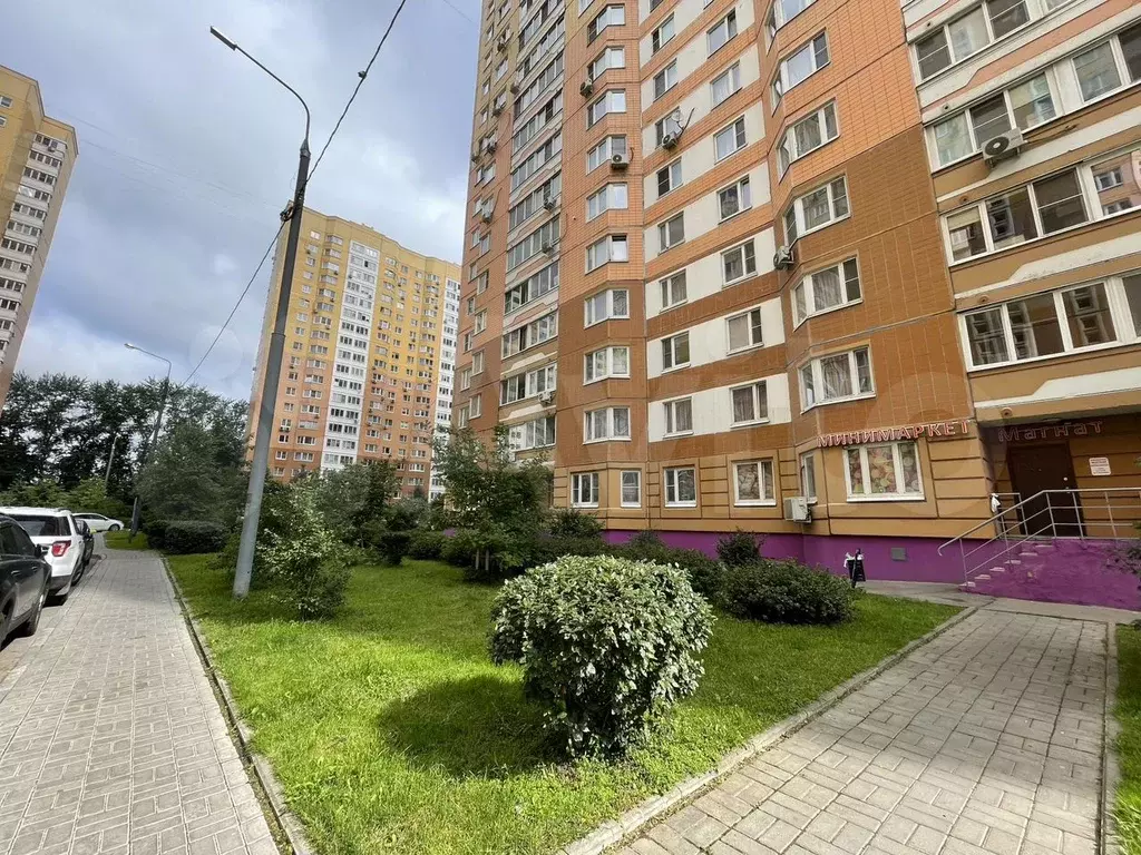 В жилом массиве от 10 до 15 кв м - Фото 1