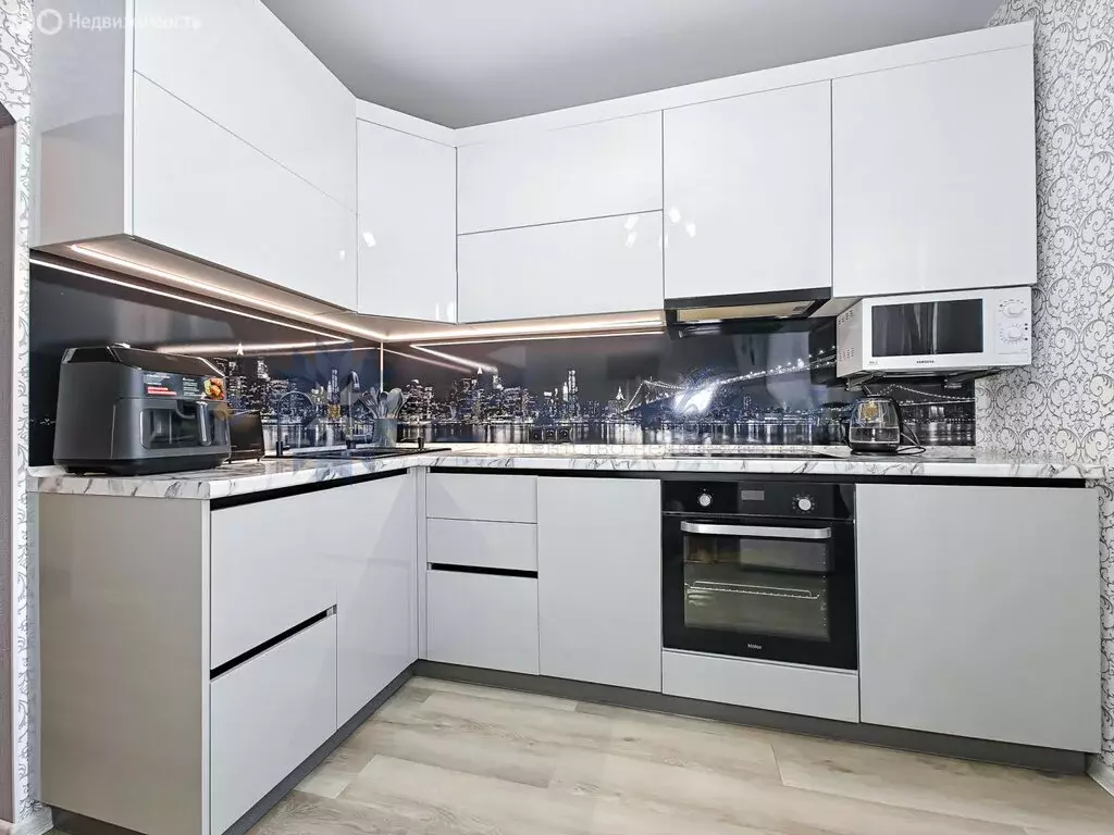 3-комнатная квартира: Новосибирск, Сухарная улица, 76/1 (74.2 м) - Фото 1