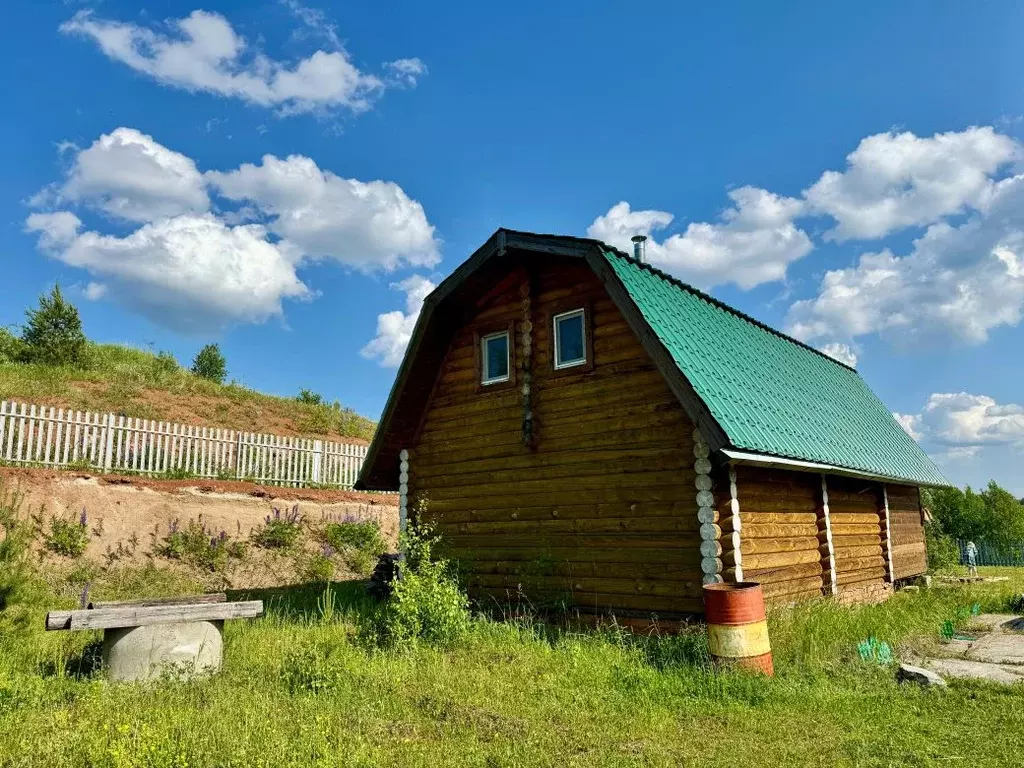 Дом в Пермский край, Оханский муниципальный округ, д. Шаркан  (90 м) - Фото 0