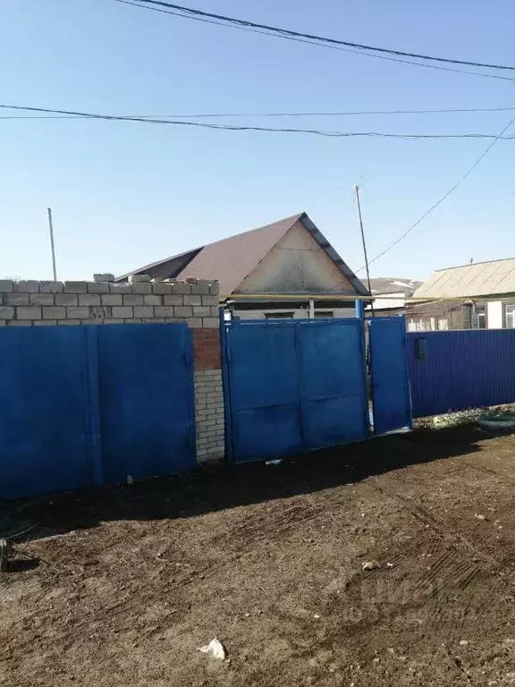 Дом в Оренбургская область, Кувандык ул. 7 Ноября, 12 (45 м) - Фото 1