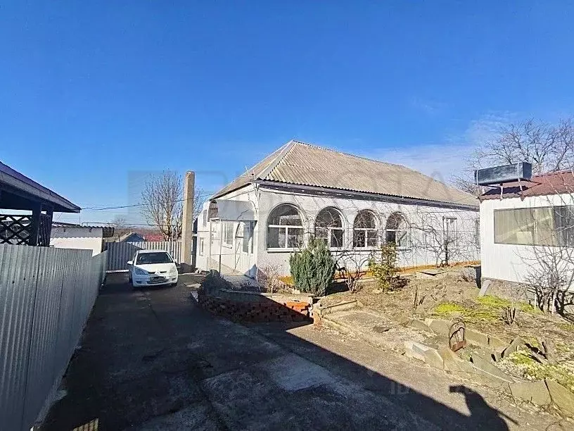 Дом в Краснодарский край, Крымский район, Варениковское с/пос, с. ... - Фото 1