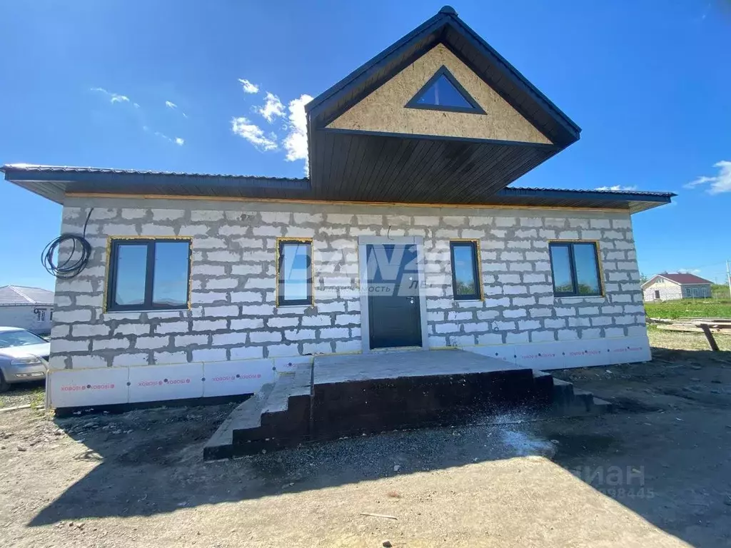 Дом в Челябинская область, Красноармейский район, д. Круглое ул. ... - Фото 1