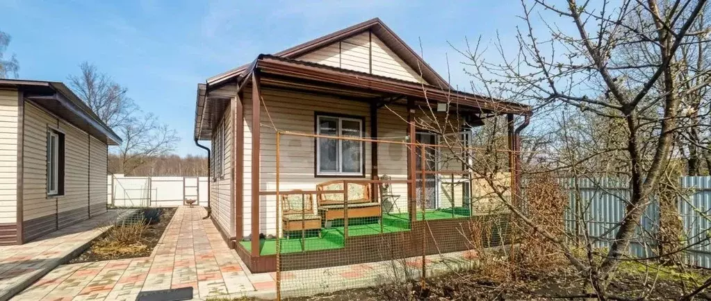 Дом в Белгородская область, Губкинский городской округ, Плоский хут. ... - Фото 1