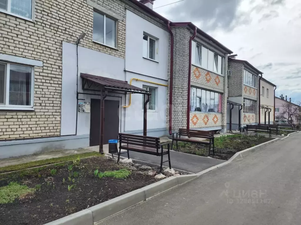 2-к кв. Брянская область, Выгоничи рп ул. Ломоносова, 13 (49.9 м) - Фото 1