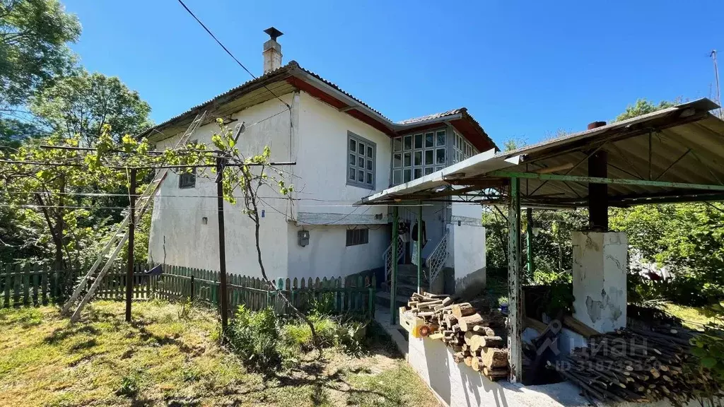 Дом в Крым, Бахчисарайский район, Голубинское с/пос, с. Соколиное ул. ... - Фото 0