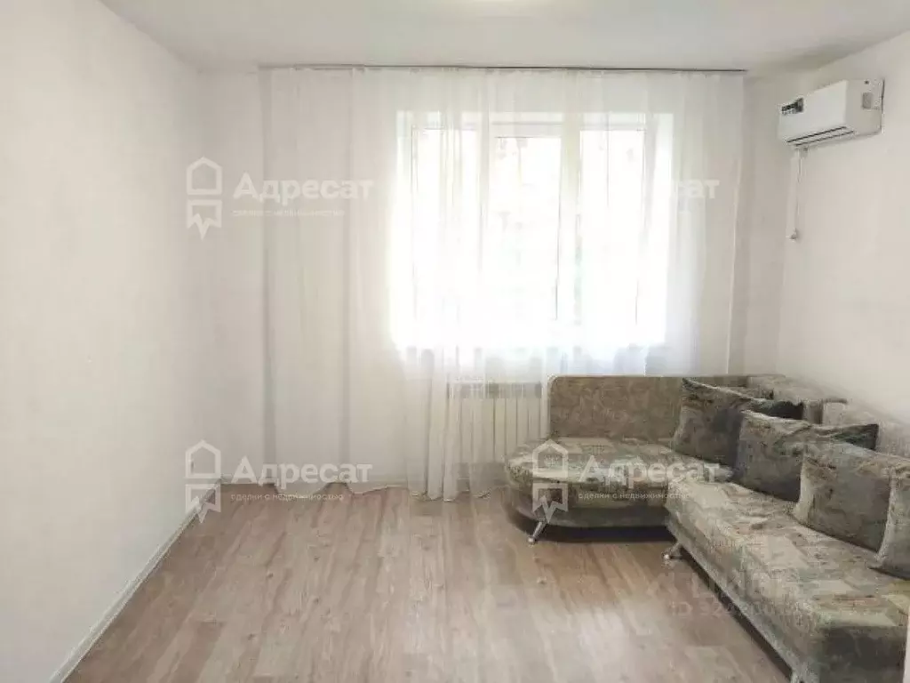 1-к кв. Волгоградская область, Волгоград ул. Солнечникова, 1 (37.8 м) - Фото 0