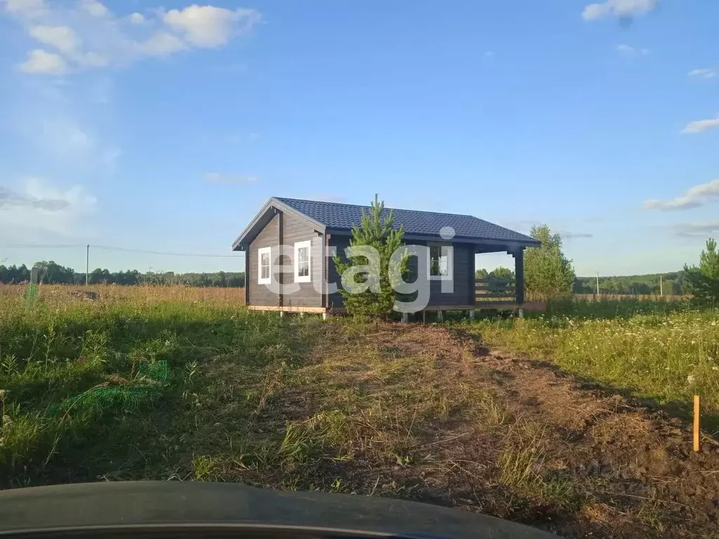 Дом в Красноярский край, Емельяново городское поселение, д. Мужичкино  ... - Фото 1