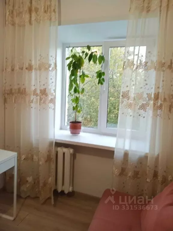 Комната Свердловская область, Екатеринбург ул. 8 Марта, 92 (10.0 м) - Фото 1