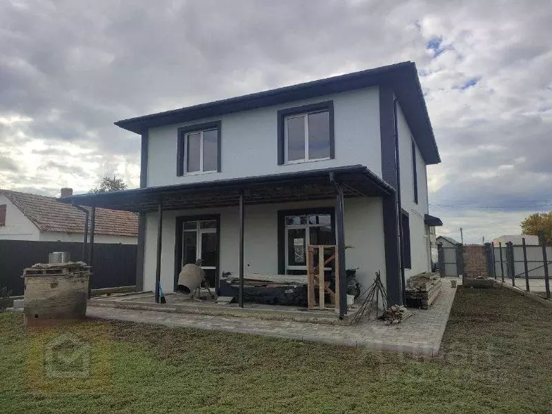 Дом в Крым, Сакский район, Ореховское с/пос, с. Михайловка ул. ... - Фото 2