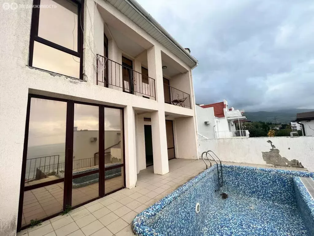 Дом в Республика Крым, муниципальный округ Ялта, посёлок Даниловка, ... - Фото 2